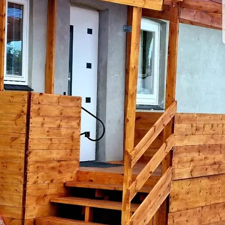 Apartment Roz Hus Nexo